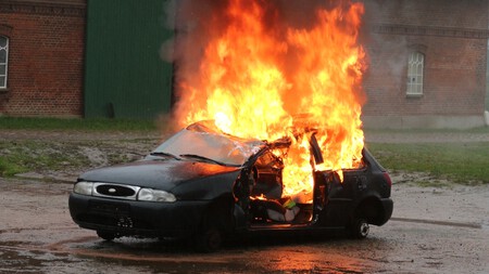 Incendio Auto Que Hacer