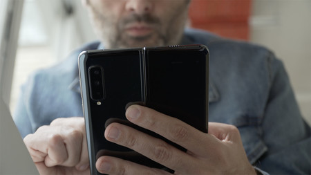 Primeros detalles sobre el panel del Samsung Galaxy Fold 2: tasa de refresco de 120Hz y adiós al notch