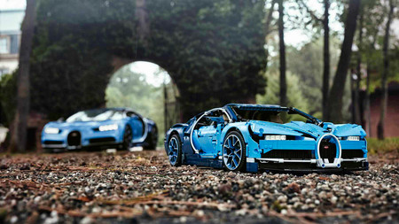¡Alucina! No tendrá 1.500 CV pero el Bugatti Chiron de Lego Technic cobra vida con 3.599 piezas