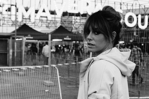 Si buscas inspiración para tu próximo festival, ficha este look de Blanca Suárez 