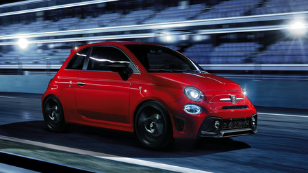 El Fiat Abarth 595 Pista está listo para dominar los circuitos más famosos del mundo