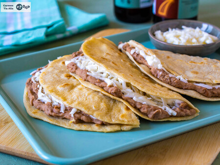 Baleadas hondureñas, esta es la receta base que puedes enriquecer al gusto (aunque tal cual ya es deliciosa)