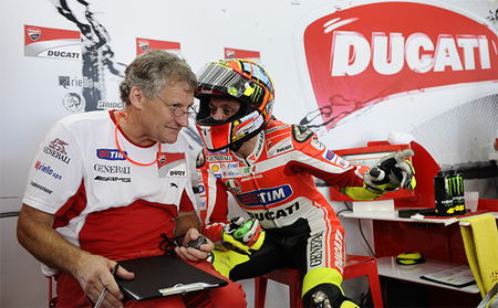 Jeremy Burgess: "fichan a Valentino porque no están seguros con el desarrollo de la M1 de Lorenzo y Spies"