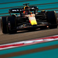 Max Verstappen se queda la última pole del año en Abu Dabi y Ferrari promete guerra contra Mercedes