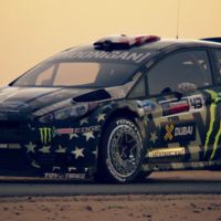 Pues sí, en la 'Gymhana 8' Ken Block le vacila ya hasta a la Policía de Dubái