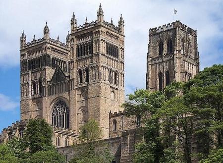 800px Durham Kathedrale Nahaufnahme