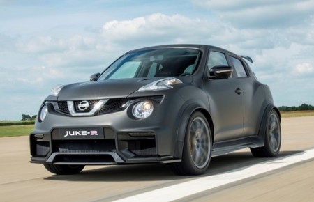 Nissan Juke-R 2.0, el pequeño Godzilla que puede dejar en vergüenza a presumidos autos deportivos