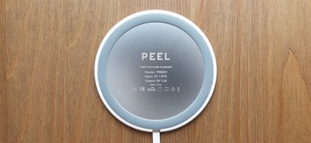 Super Thin Wireless Charger de Peel