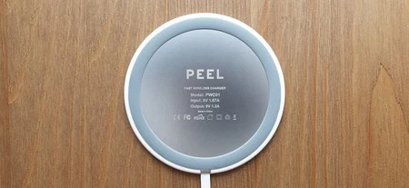 Peelの超薄型ワイヤレス充電器