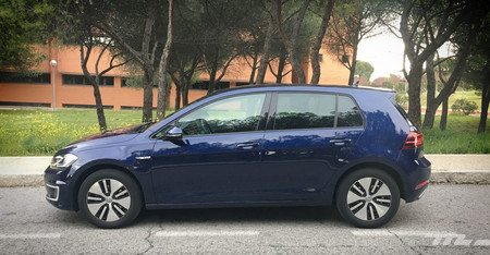 Volkswagen e-Golf lateral