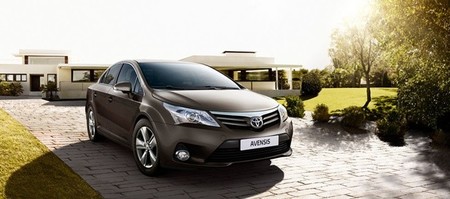 Toyota Avensis 2014, ahora aún más tecnológico