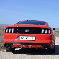 Con fondo verde, naranja, rojo... Todas las matrículas autorizadas por la DGT que te puedes encontrar