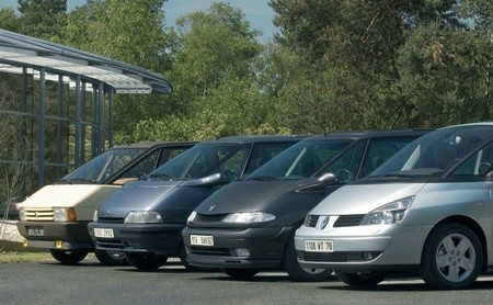 Renault Espace cuatro generaciones 30 años