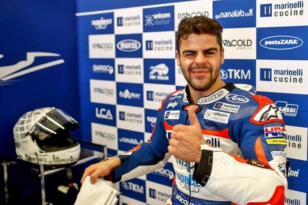 Romano Fenati aumenta su historial de polémicas tras otro encontronazo con la policía italiana