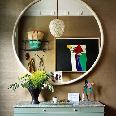 Tu pasillo estrecho tiene mucho más potencial del que crees con estas ideas sin obras para sacarle partido