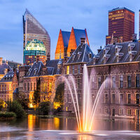 "No es apropiado permitirlo": Por primera vez en la historia, una ciudad ha prohibido los anuncios de combustibles, aerolíneas y todo lo que contamine