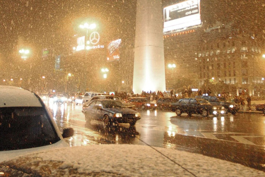 Pronóstico cumplido: nevó en algunas zonas de Buenos Aires y se espera una segunda irrupción polar
