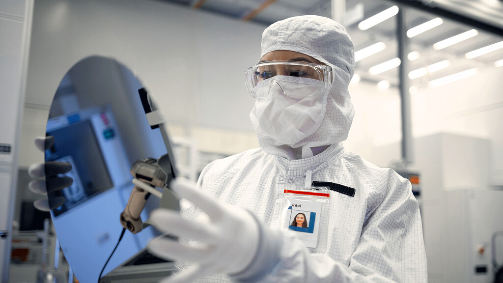 Apple dio cerrojazo a Intel hace años. Ahora Intel quiere colarse en Apple con un claro argumento: son de EEUU 