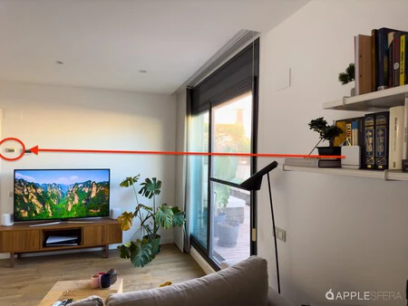 受信機とTado V3+の距離は約4メートルと複雑な角度。ただし、100% の場合、完璧に機能します。