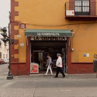 Las tienditas de la esquina en México se enfrentan a un nuevo enemigo: la inseguridad ya les afecta tanto como la inflación 
