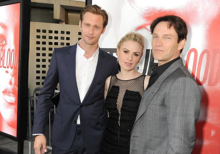 Vampiros, hombres lobo, seres sobrenaturales... ¡toma premiere de 'True Blood'!