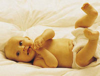 Pataleando: "pasito a pasito" hacia el gateo