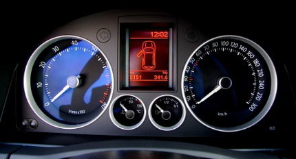 Volkswagen Golf R32 Interior