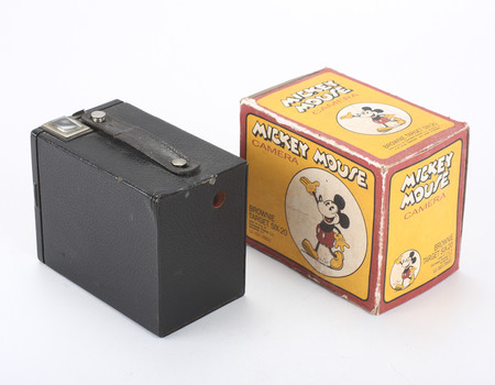 ¡Jo,jo! Una Kodak Brownie edición de Mickey Mouse parece rondar el mundo de las subastas
