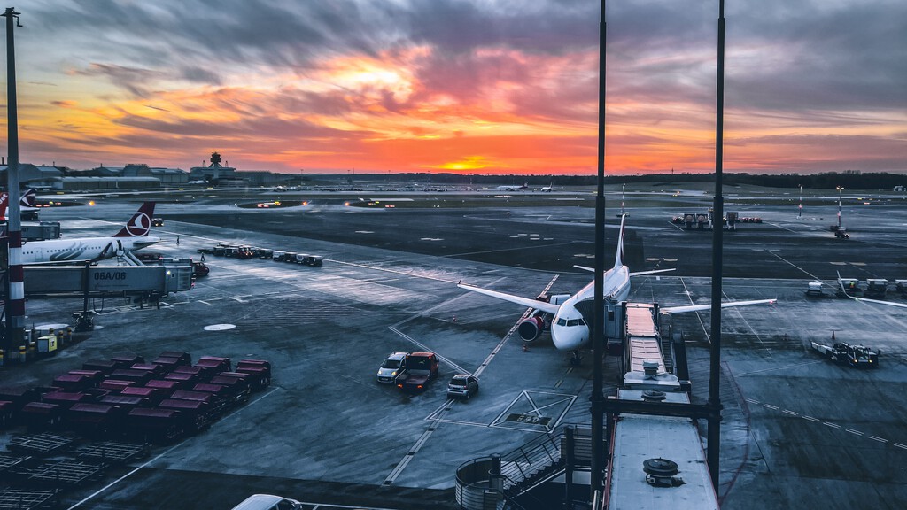 Airbus quiere eliminar el CO2 generado por los aviones. Su apuesta: capturarlo con ventiladores y enterrarlo