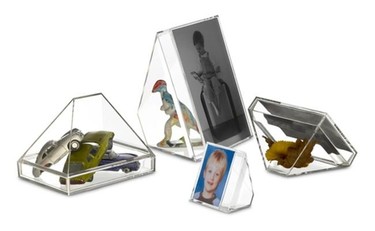 Los mini contenedores transparentes de Sebastian Bergne