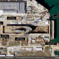 Rusia está construyendo su mayor barco de guerra en el Mar Negro. Lo sabes tú, lo sabemos nosotros y lo saben los drones ucranianos