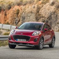 El SUV Ford Puma estrena nuevo motor diésel de 120 CV y un cambio automático de doble embrague