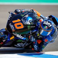 Luca Marini lidera las dos sesiones de Moto2 en Jerez y Arón Canet sigue sorprendiendo en su primer año