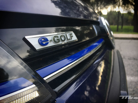 Volkswagen e-Golf parrilla