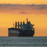 A China é uma das maiores potências de refino do mundo; e tomou uma decisão: reter toda a gasolina que produz. 