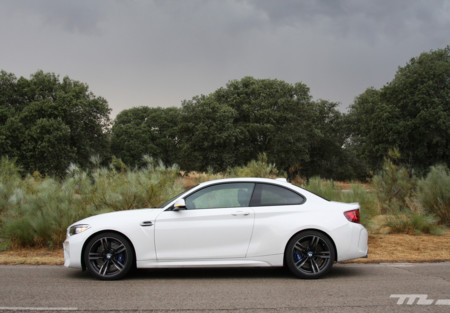 BMW M2 13