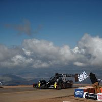 Romain Dumas gana su tercer Pikes Peak pero se queda lejos del récord de Loeb