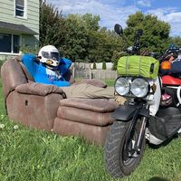 14.500 km con motos de 50 cc y en 3 meses: el récord Guinness absurdo que intentan lograr dos tipos en EE.UU.