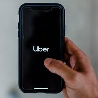 Los reguladores están consiguiendo domar la gig economy de Uber y Glovo pero... tiene sus riesgos