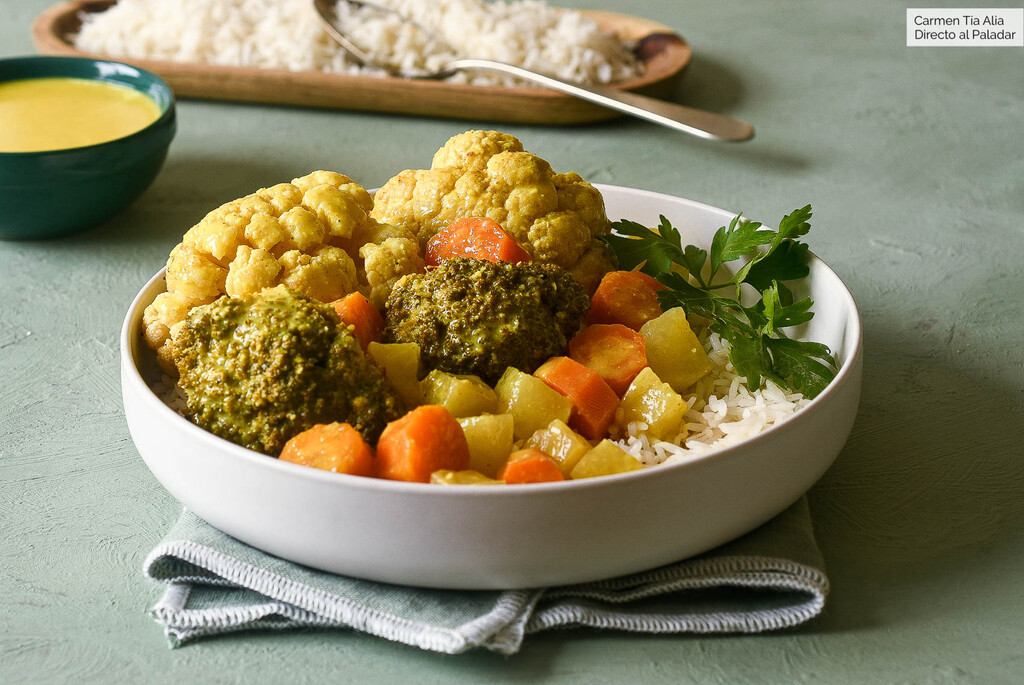 Korma de verduras en CrockPot. Receta de cocina fácil, sencilla y deliciosa