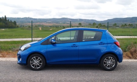 Toyota Yaris 90d 5p Active Prueba 02