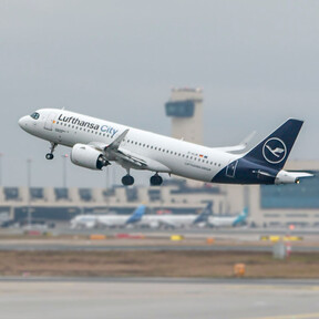 Lufthansa se suma a KLM y cancela más de 20.000 vuelos hasta octubre: la razón, el precio del combustible 