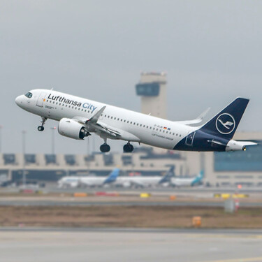 Lufthansa se suma a KLM y cancela más de 20.000 vuelos hasta octubre: la razón, el precio del combustible 