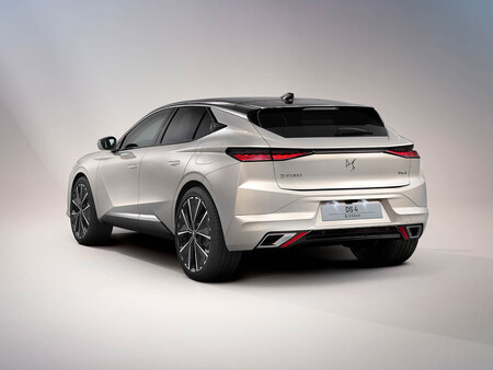 El DS 4 es el nuevo coche mejor valorado por los españoles, superando al Porsche 911 GT3 y al BMW M3
