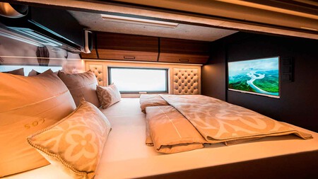 Mercedes RV SOD Peak 6x6