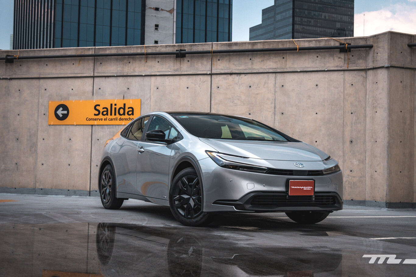Toyota Prius 2023, a prueba: quedó irreconocible... y lo digo como cumplido
