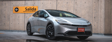 Toyota Prius 2023, a prueba: quedó irreconocible... y lo digo como cumplido