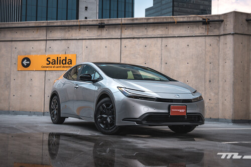 Toyota Prius 2023, a prueba: quedó irreconocible... y lo digo como cumplido