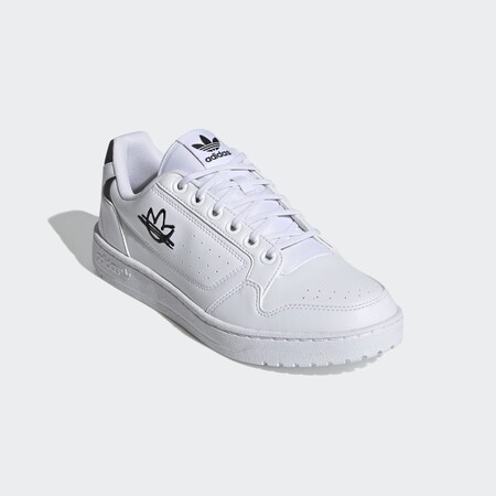 Estas zapatillas son la compra más original, práctica y versátil para aprovechar el 25% de descuento en Adidas