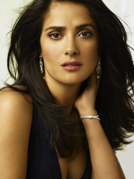 Salma Hayek ya tiene un bambi en la estantería, porque ella lo vale